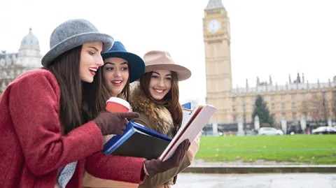 Your Guide to UK Scholarships for International Students